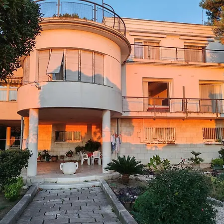 Luxury Seaside House Noble- Location In Town Gasthof *