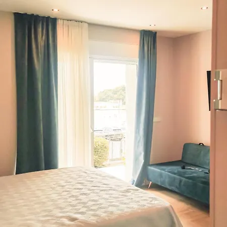 Luxury Seaside House Noble- Location In Town Spalato
