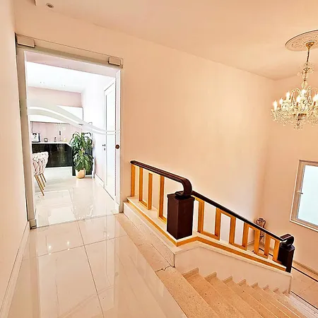Guest house Luxury Seaside House Noble- Location In Town Split
