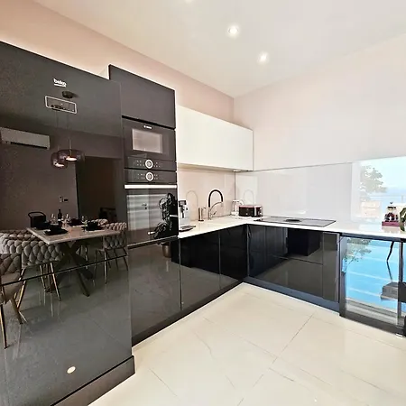 Gasthof Luxury Seaside House Noble- Location In Town Split